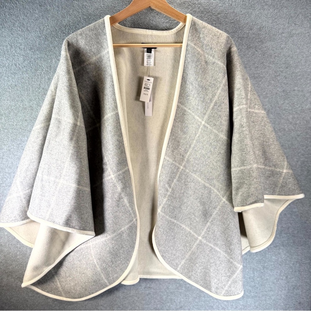 Talbots Light Gray Poncho with Cream Edging Size 10P